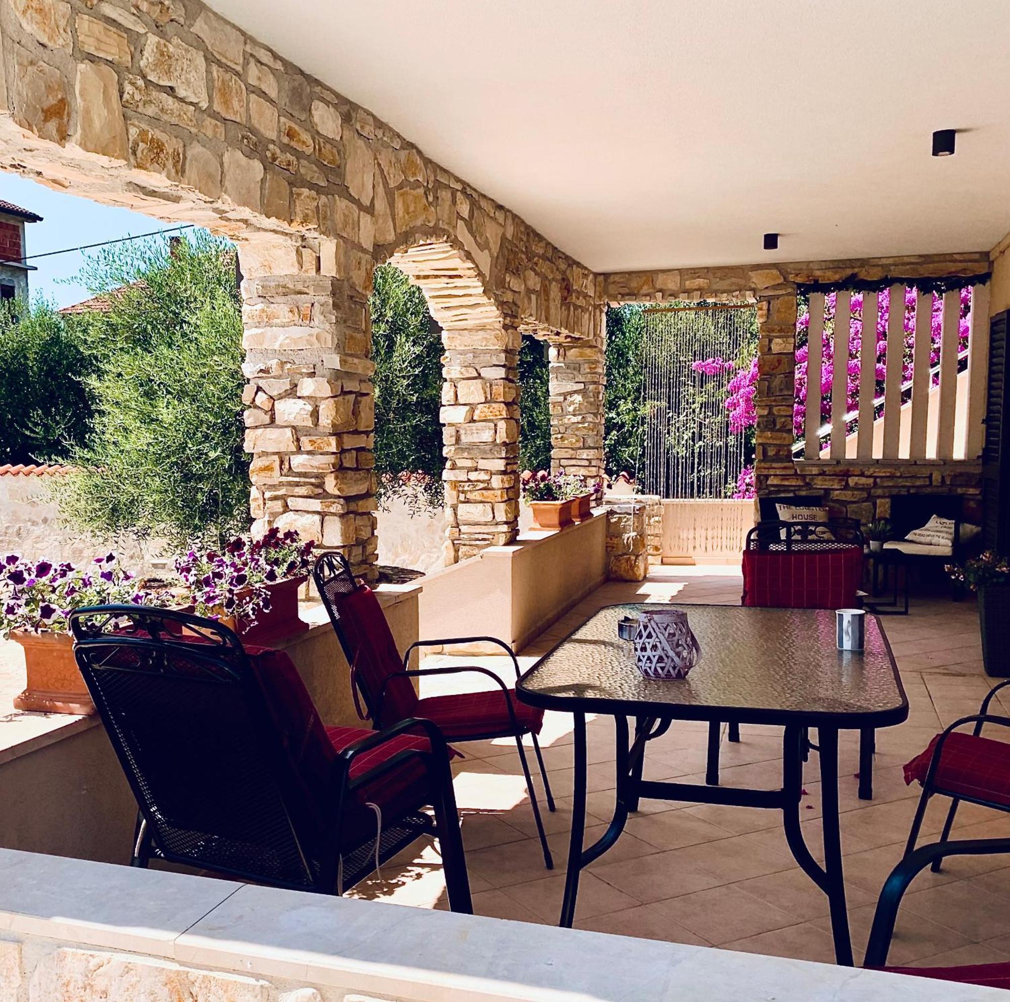 Ferienwohnungen VI La Mare With Heated Pool Ζαντάρ Εξωτερικό φωτογραφία